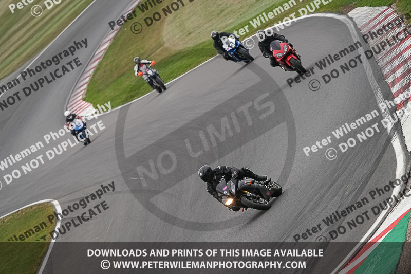 donington no limits trackday;donington park photographs;donington trackday photographs;no limits trackdays;peter wileman photography;trackday digital images;trackday photos